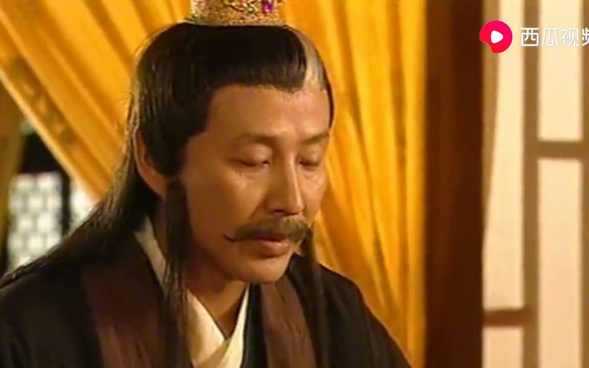 寇准和八贤王联手,让皇上乖乖把金锏还回来,可把皇上心疼坏了