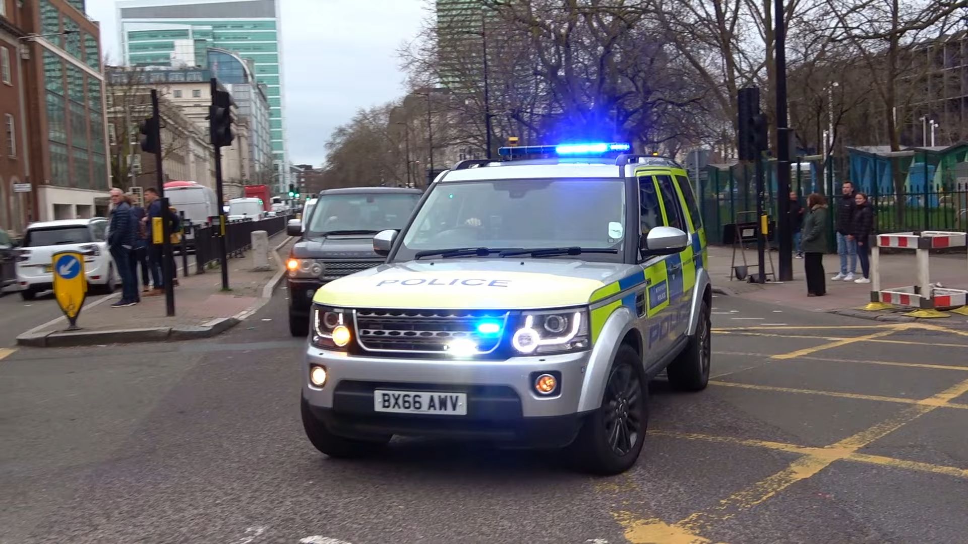 英国大都会警察警车出警合集