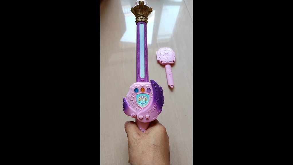 魔法战士魔力纯心尤利娅魔法棒,用了两个液晶屏的电老虎.