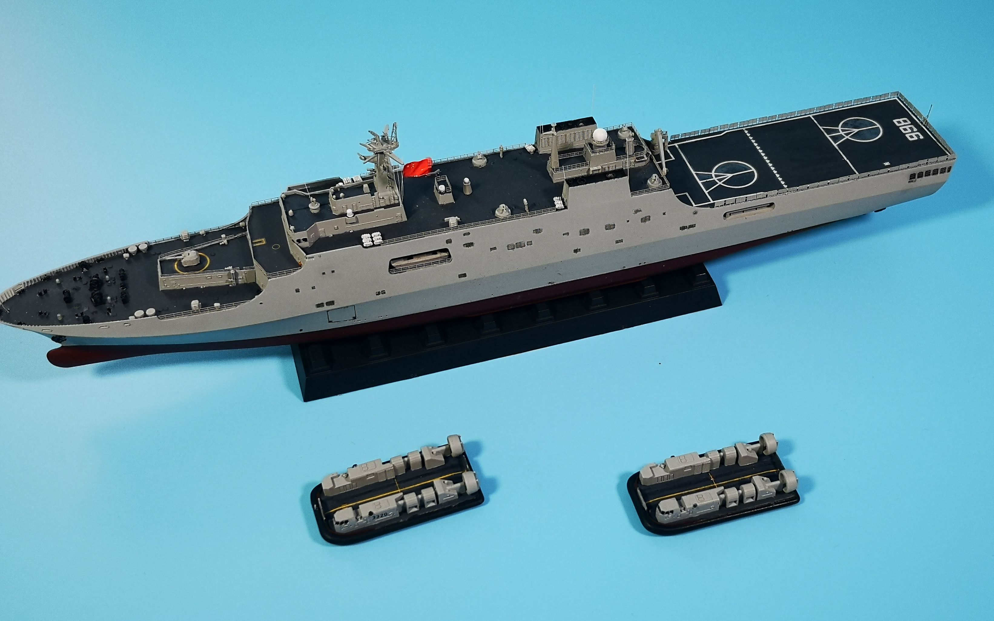 第十三期小号手1700中国海军071型昆仑山号船坞登陆舰制作心得