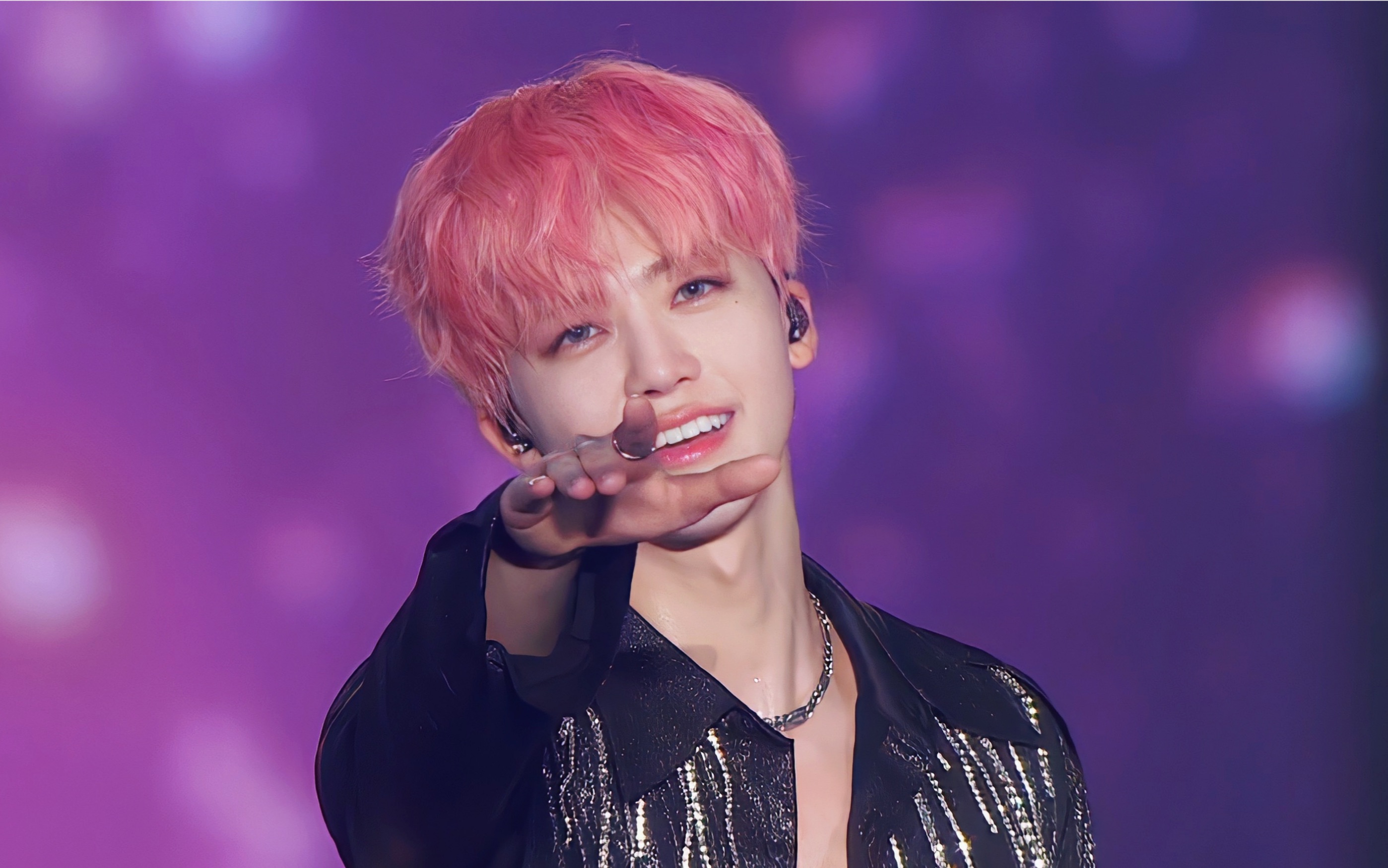 【罗渽民】bgm一响,粉发战神登场.