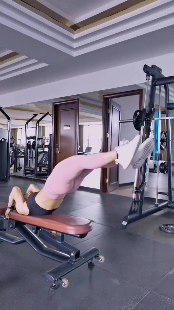 每天在家这样练习三分钟,还你少女美背_哔哩哔哩 (゜-゜)つロ 干杯