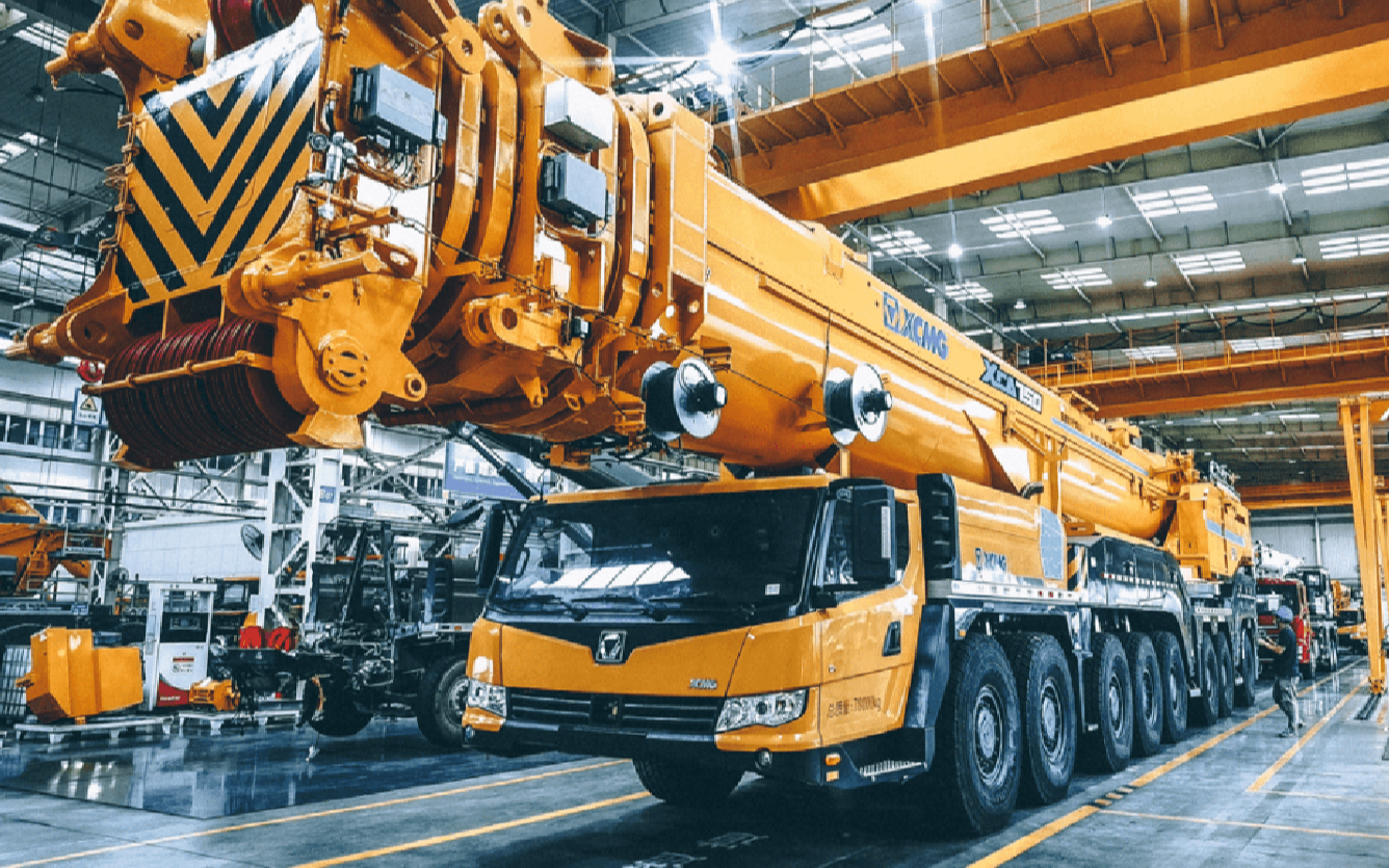 徐工 xcmg xca750 国产大吨位全地面起重机上山组装风力发电机 大国