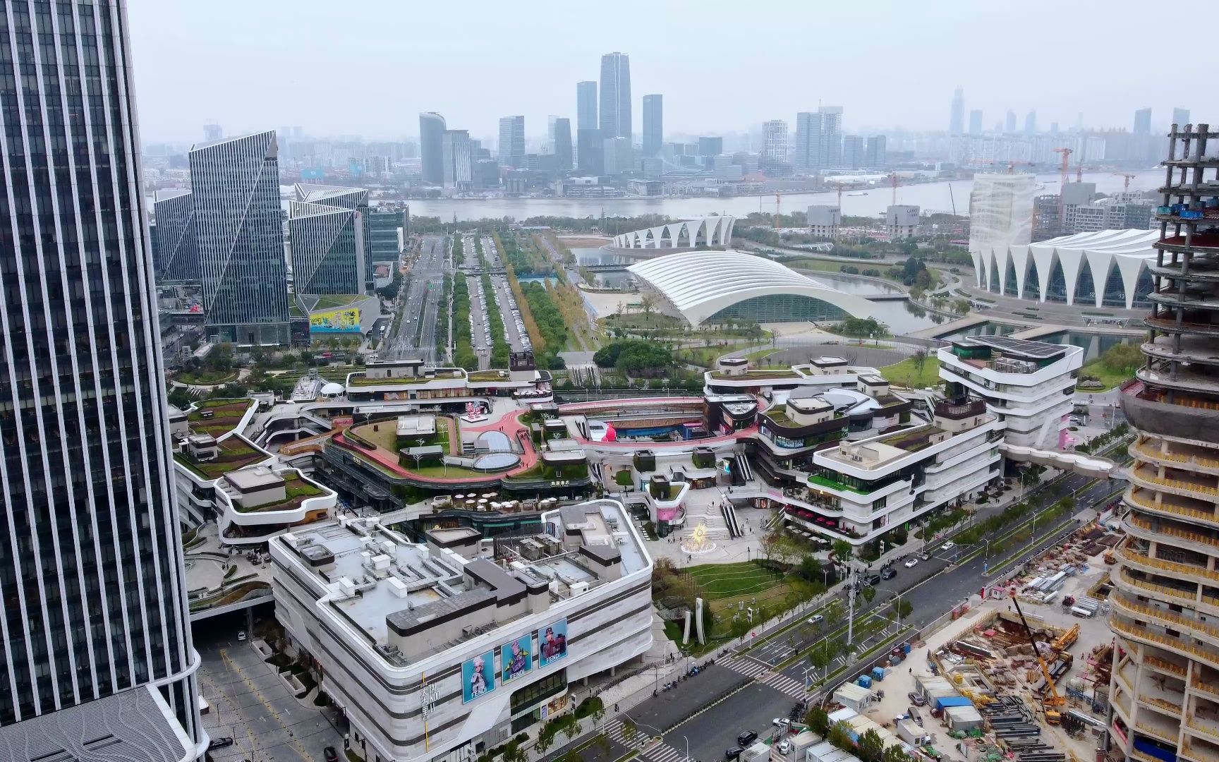 航拍建设中的前滩太古里周边
