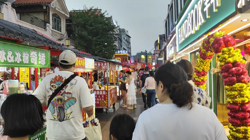 桂林正阳步行街每到过节都搞这种,又没有特色,又脏又乱又差哔哩哔哩bilibili