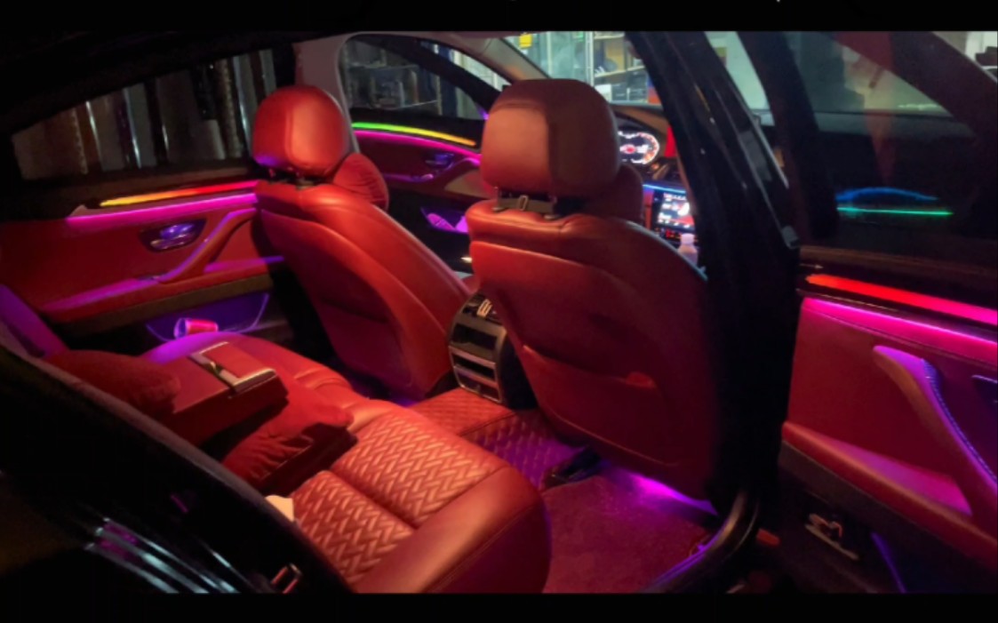 效果真的很赞~#豪华氛围拿捏了 #宝马5系 #氛围灯 #宝马五系氛围灯