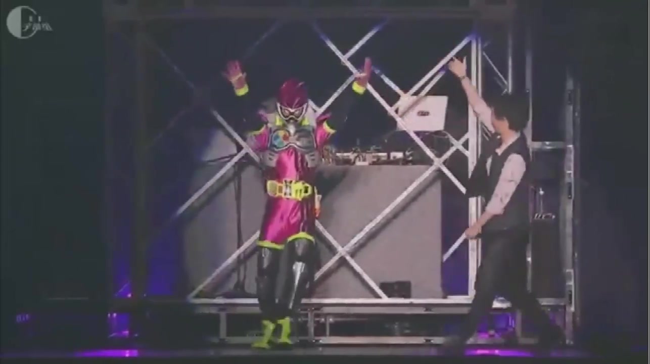 假面骑士ExAid主题曲《EXCITE》现场版,结尾ExAiD,惊喜炸燃!哔哩哔哩bilibili