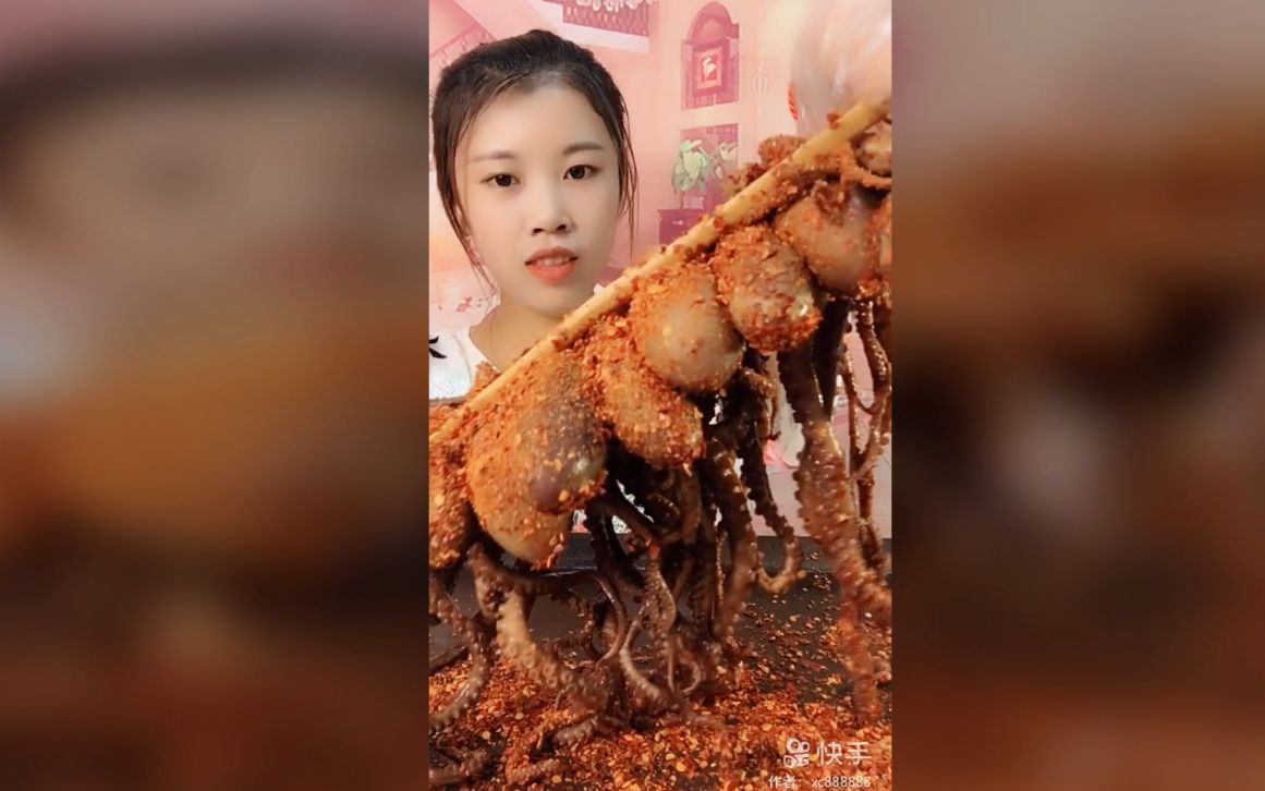 [图]龙鸣食堂：爆头！一串麻辣章鱼头