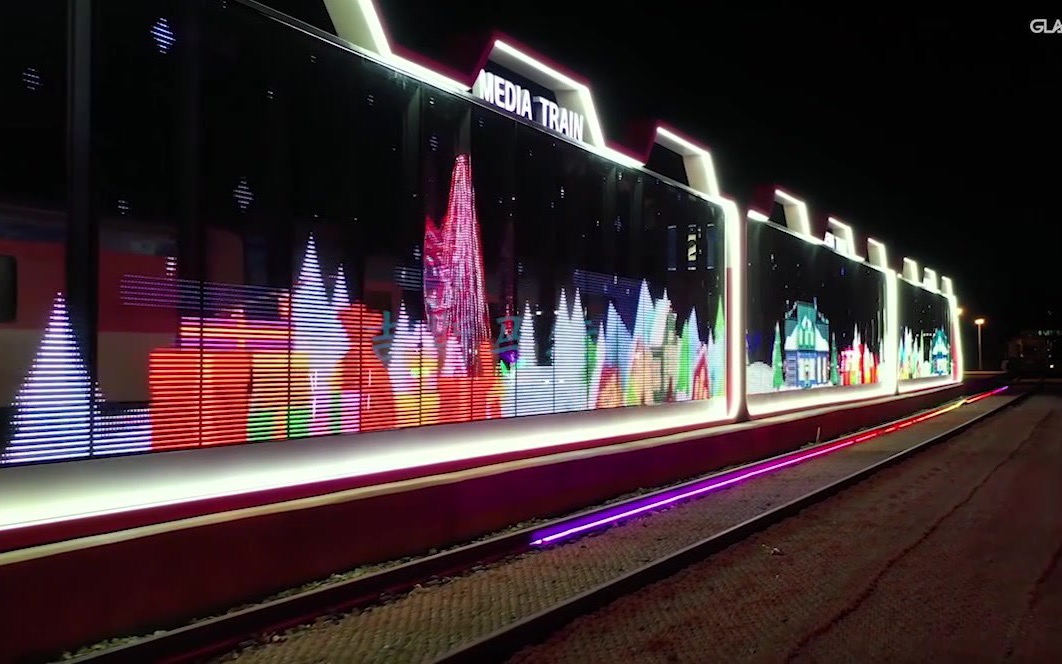 高铁站创意景观亮化-透明显示智能玻璃应用