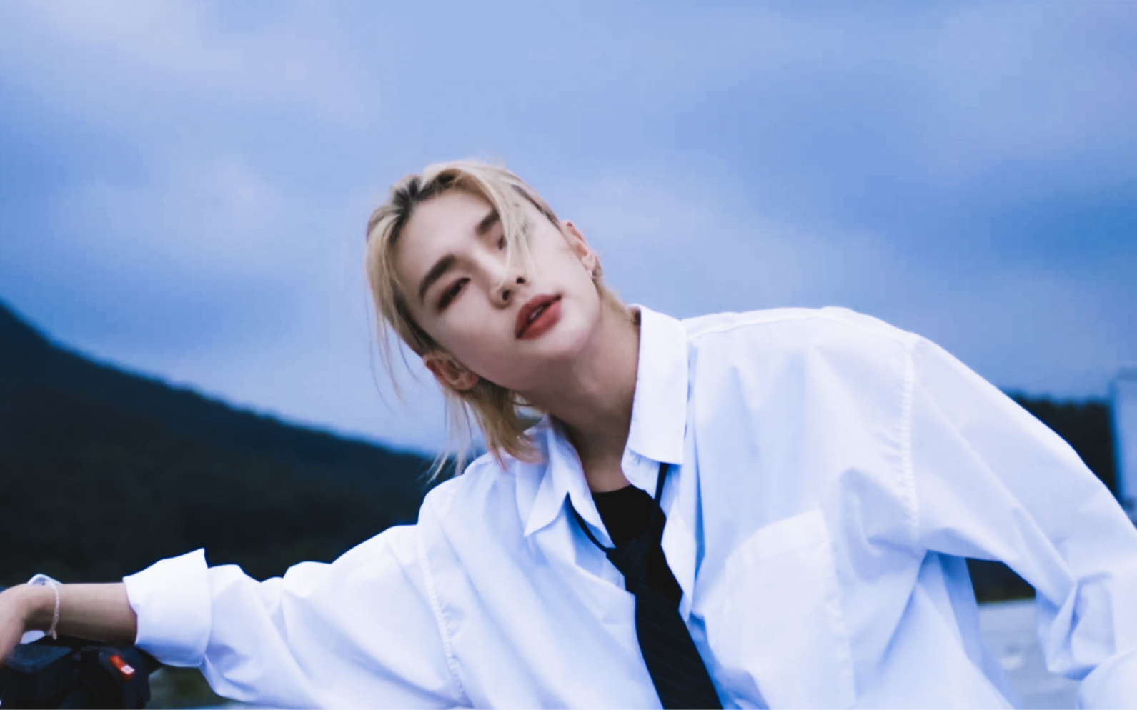 黄铉辰 大杀器 【金发美女的时代 】