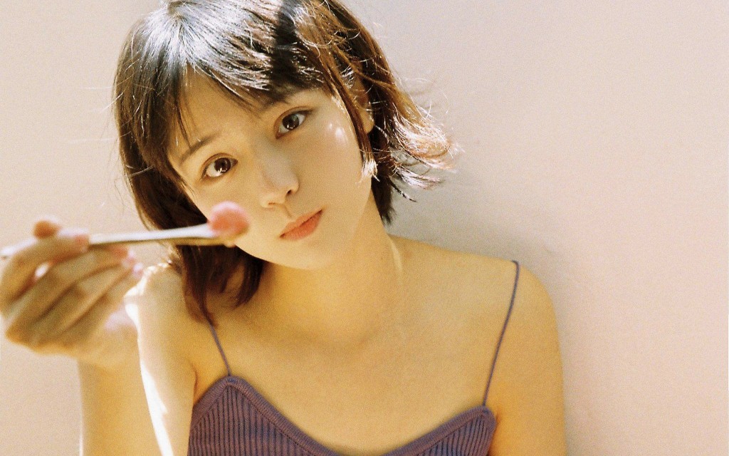 成果小姐姐的写真集超好看73