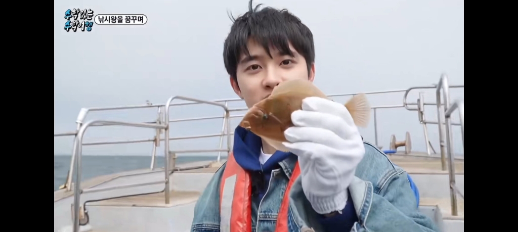 【exo都暻秀】我们嘟嘟不过是钓到鱼想要夸奖的小朋友