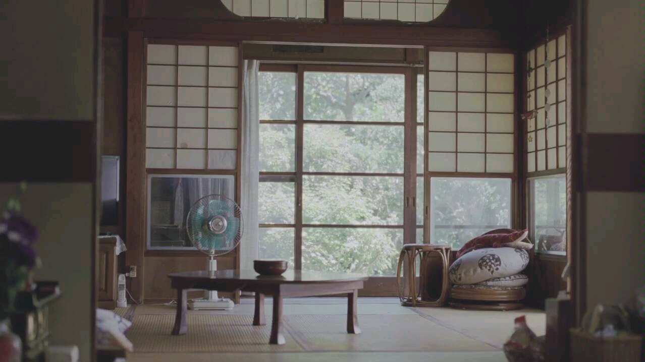《海街日记》人物调度运用完美的一场戏