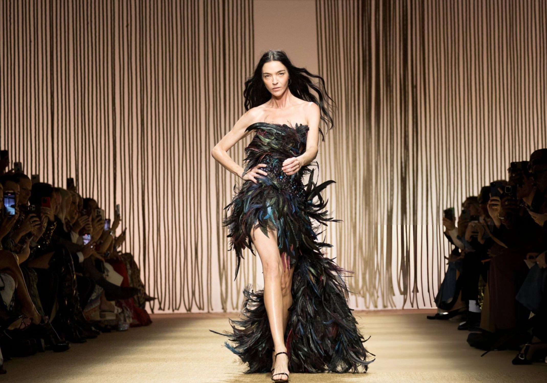 Roberto Cavalli 2025春夏成衣系列 | 官方超清哔哩哔哩bilibili