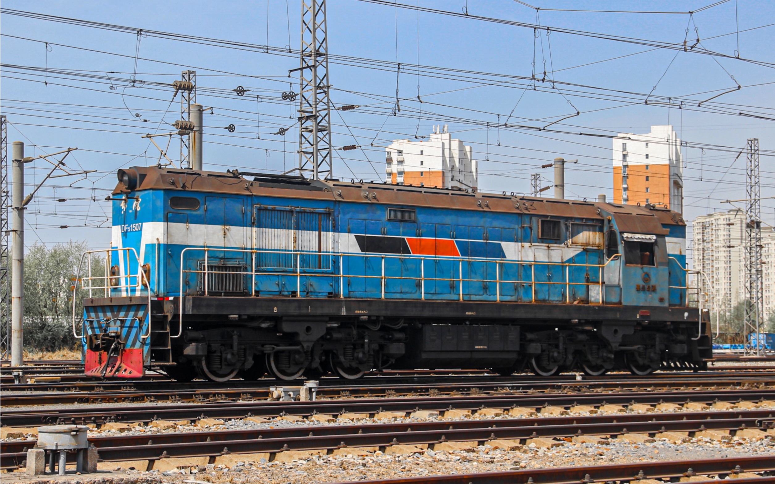 【铁路】df5-1507推1000吨c80b空车秦皇岛东站五场转六场