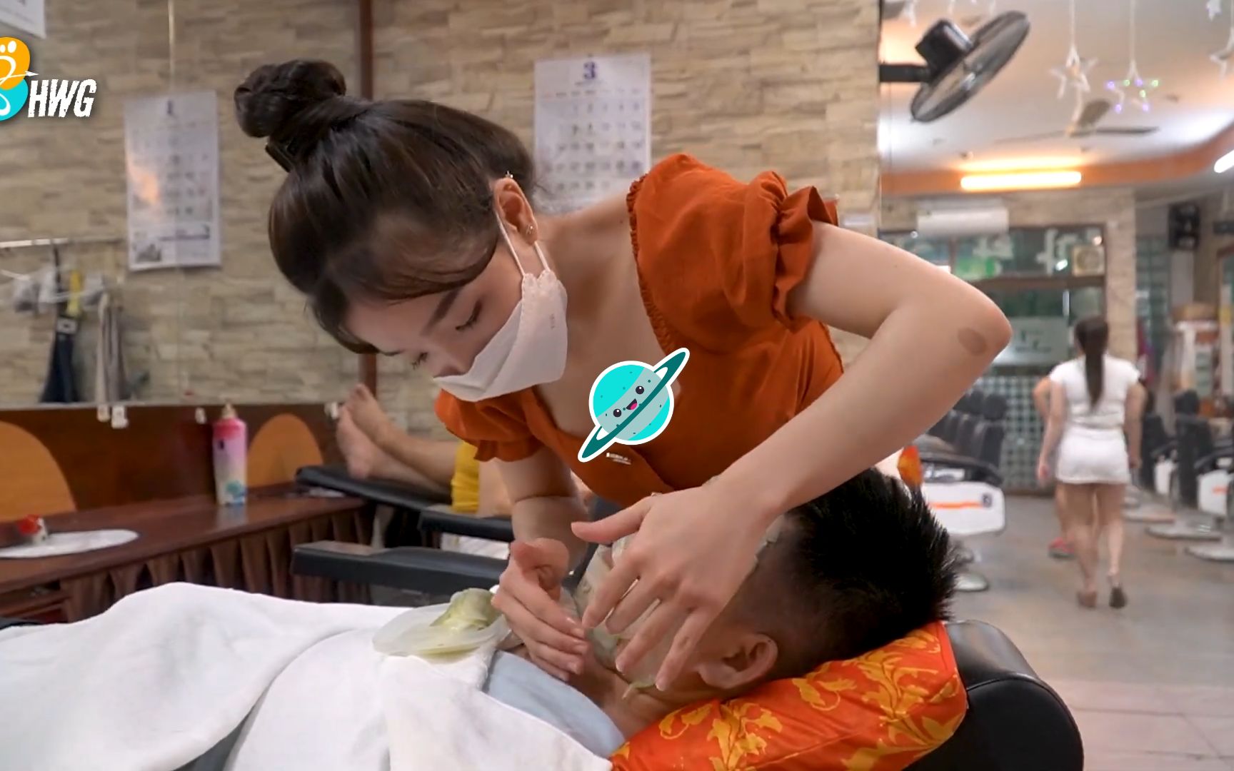 越南刮脸洗头洗脸图片