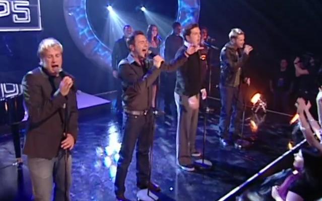 [图]【翻唱经典】Westlife - Total Eclipse of the Heart (Live Top Of The Pops 2007)