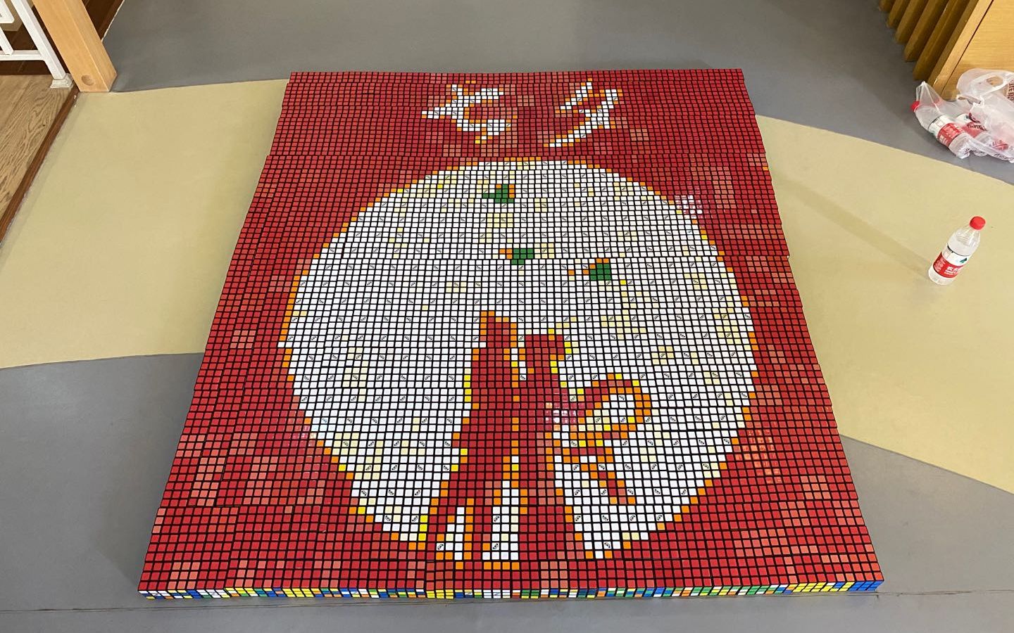 用770个鲁比克魔方拼出一幅画,祝大家七夕节快乐!