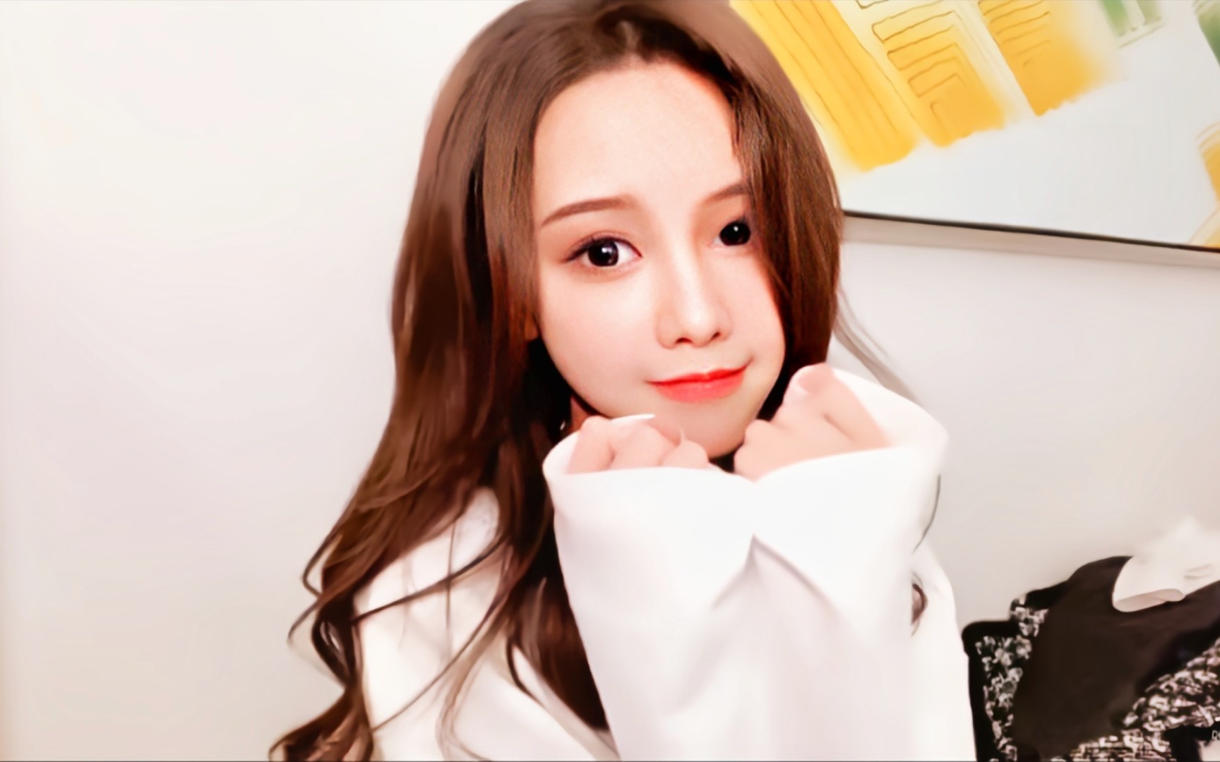 【尤优baby】浓妆艳抹酒店直播-声称没穿黑丝不躺床上!