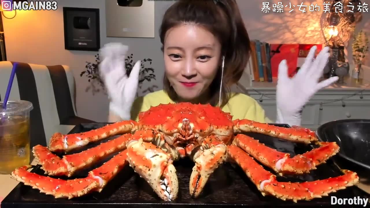 超美味的海鲜帝王蟹,超鲜美,美女吃播