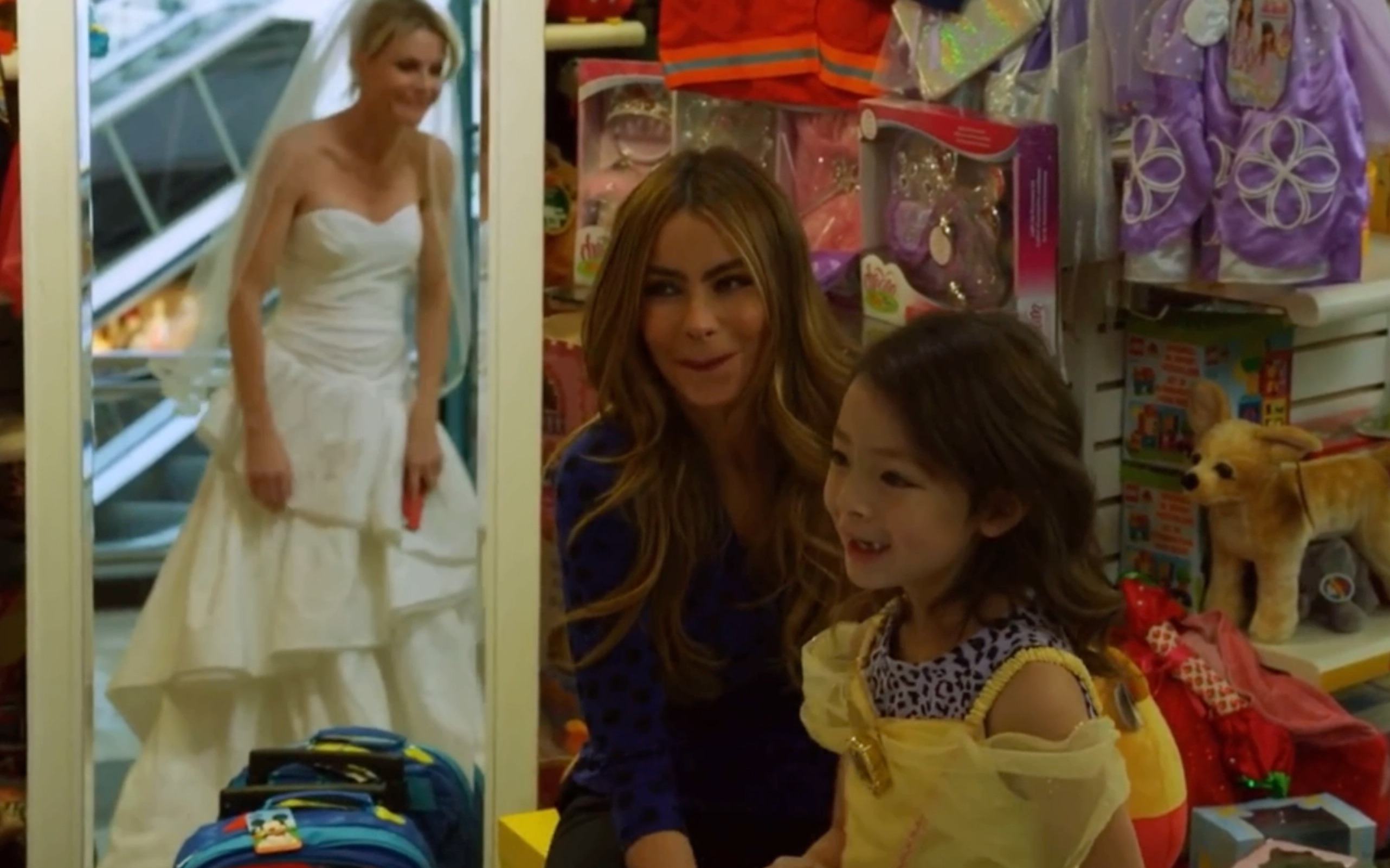 【摩登家庭】lily买小裙子