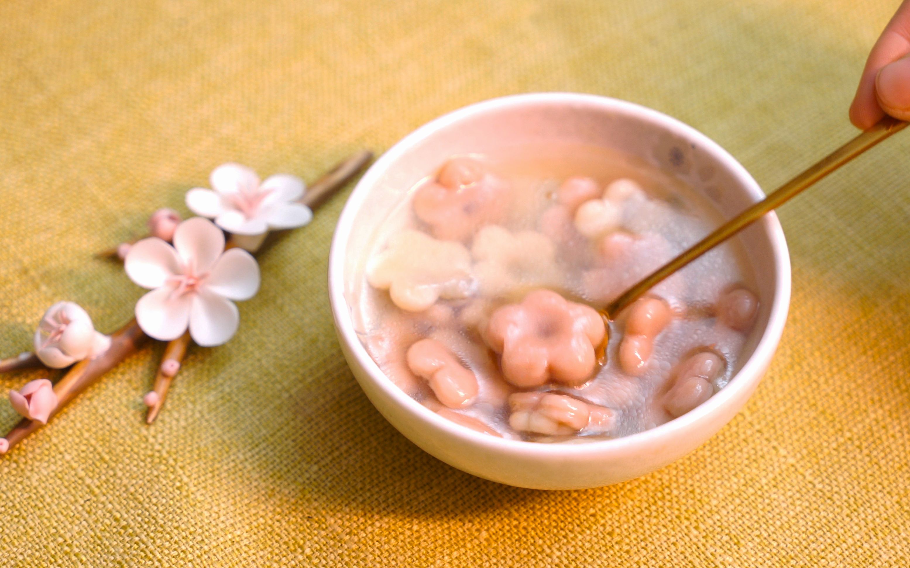 [图]【大宋食谱·梅花汤饼】这么柔美的梅花汤饼，食几瓣幽香，聊寄心思一片