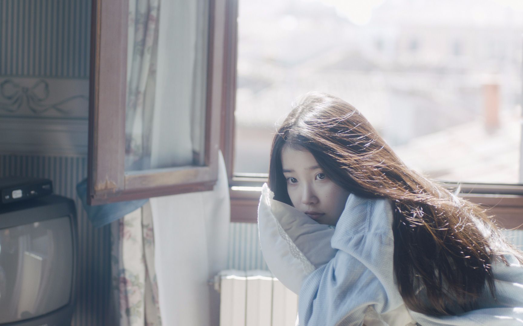 iu-一天结束(演唱会改编版)