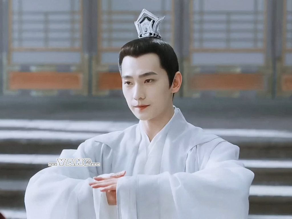 这仪态,古代贵公子穿越来的吧!