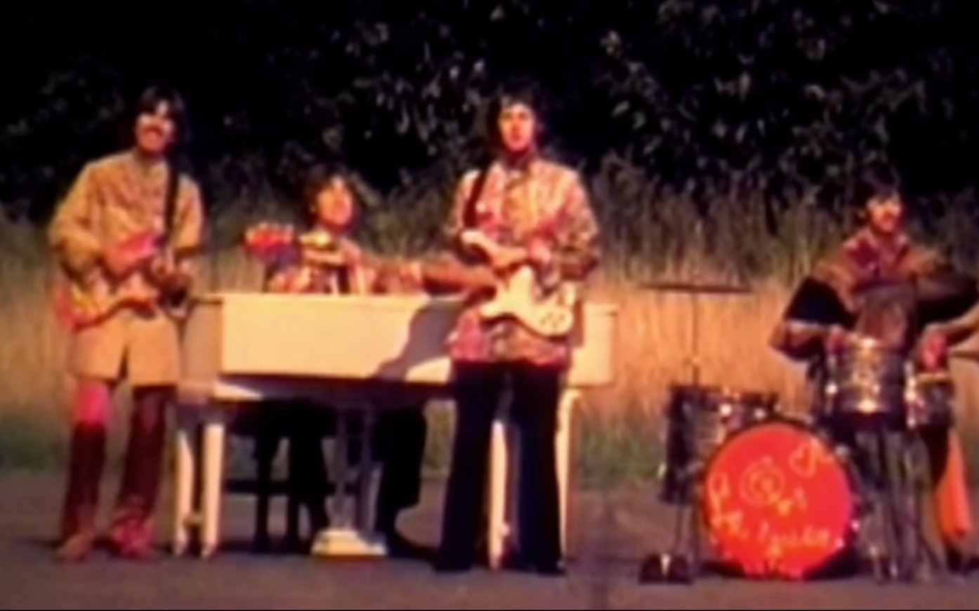 【珍贵资料】你没看过的我是海象MV The BeatlesI Am The Walrus (Anthology 2 Version)哔哩哔哩bilibili