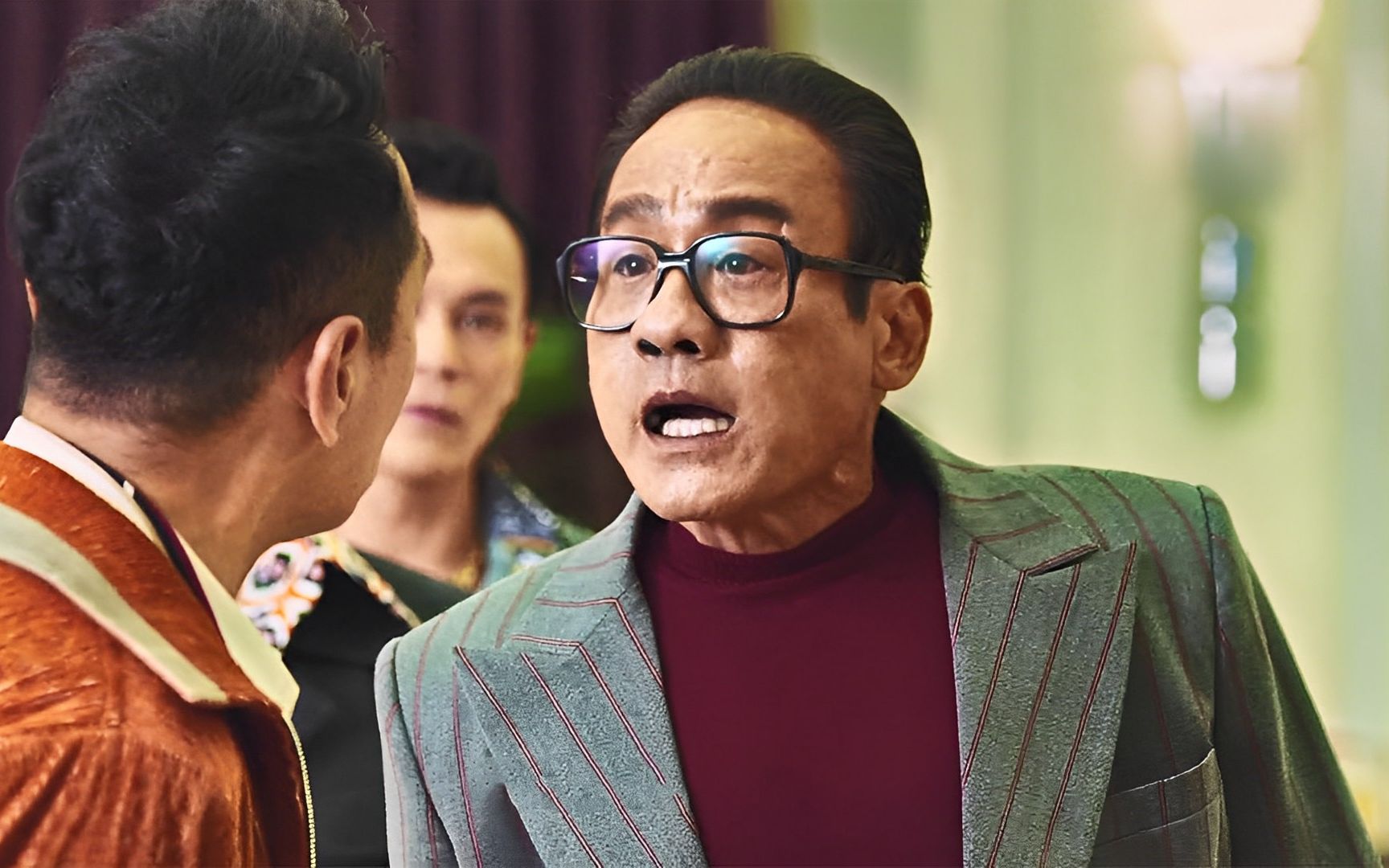 "梁家辉"化身香港黑道皇帝,全程霸气侧漏,"警察算什么,给我往死里打!