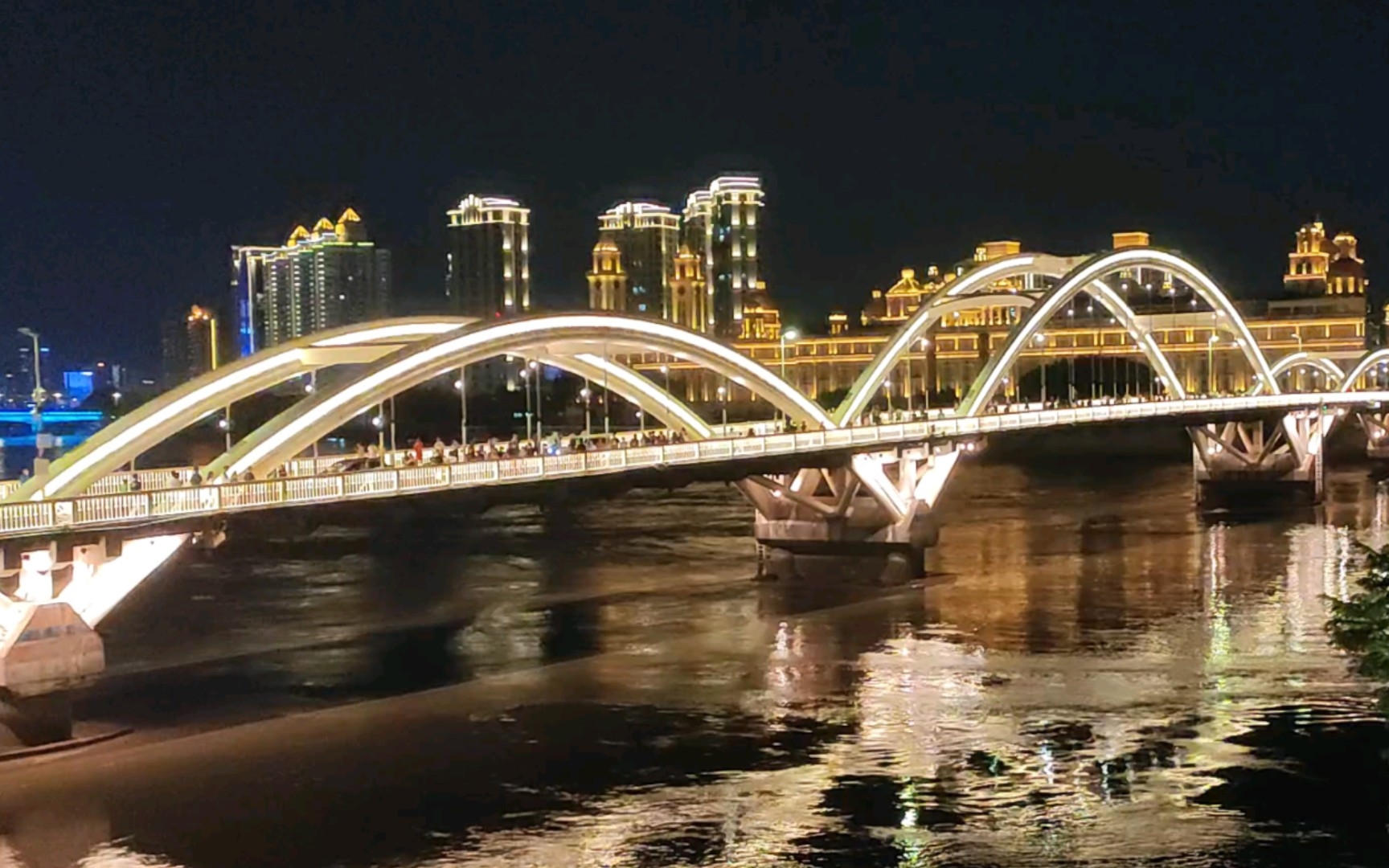 國慶的福州,解放大橋夜景