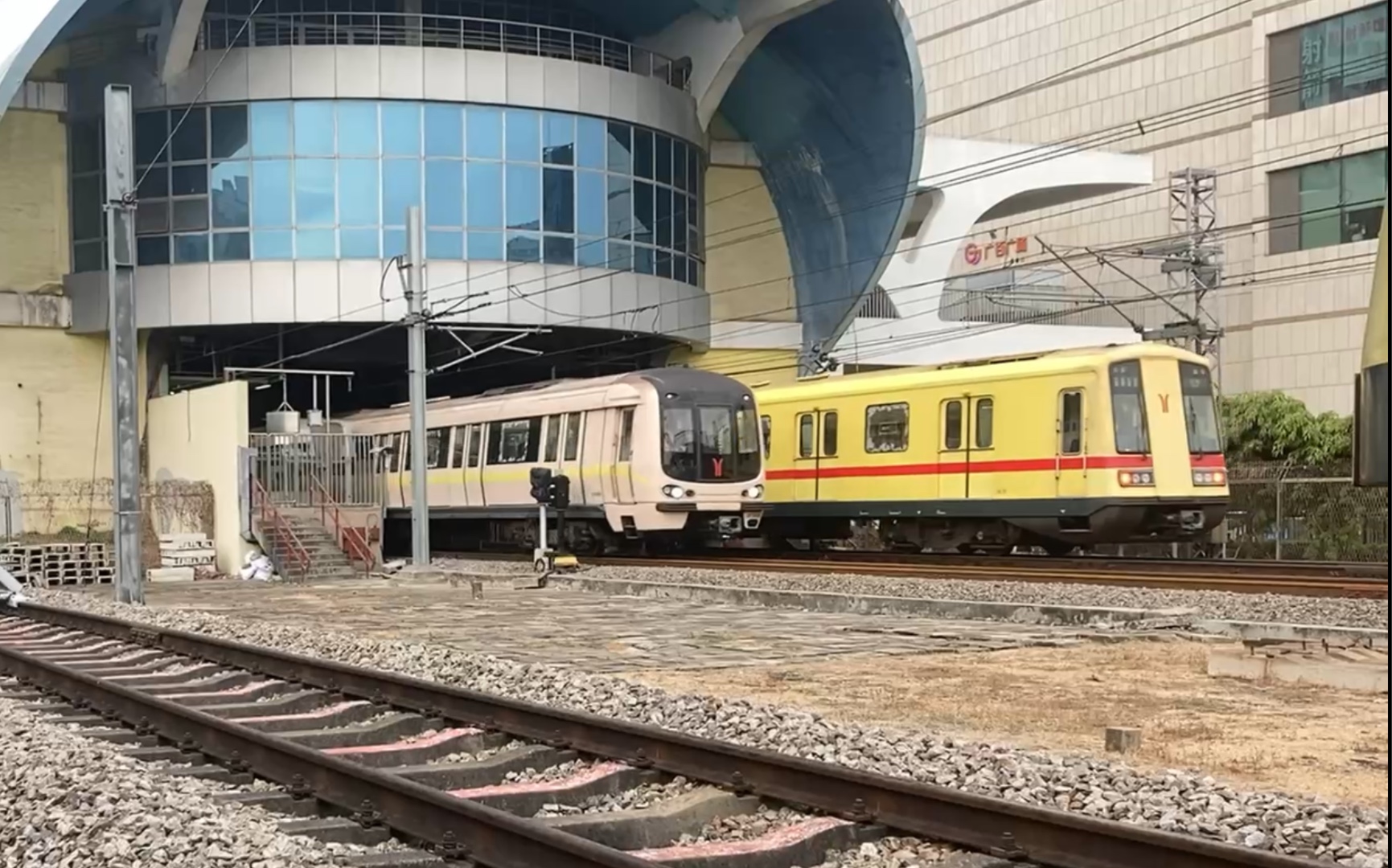 【广州地铁1号线】坑口站南咽喉列车拍摄_哔哩哔哩 (゜-゜)つロ 干杯