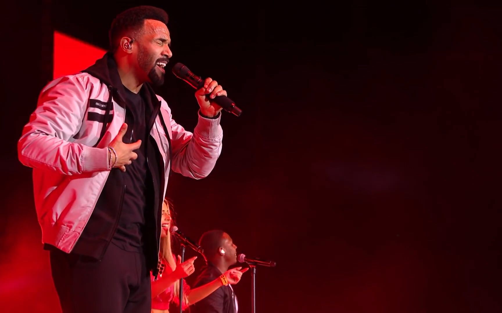 [图]Craig David - Heartline (Live at Jingle Bell Ball 2017)