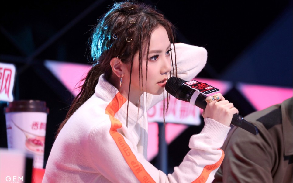 邓紫棋高能现场,超强唱功太帅了.