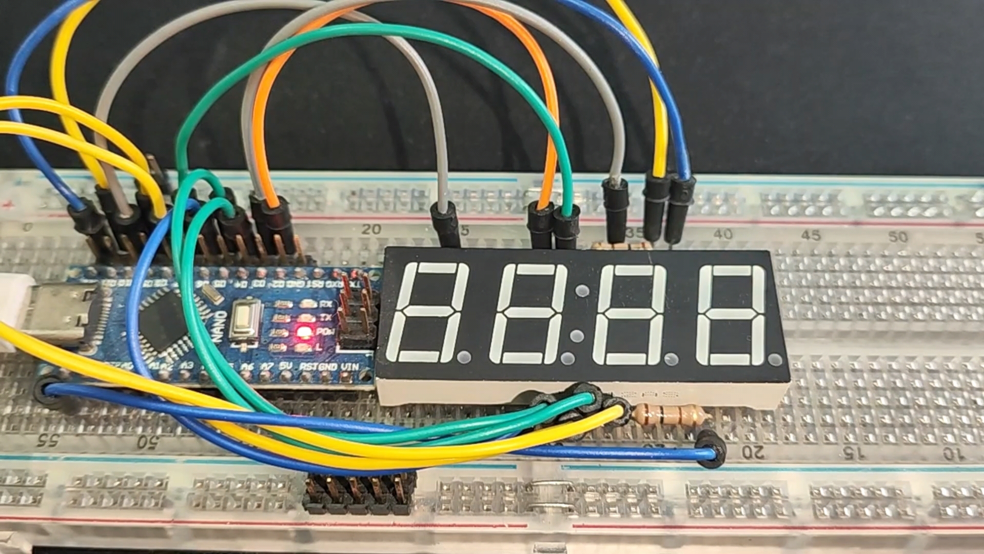 a008_5,4位led数码管 --扫描显示