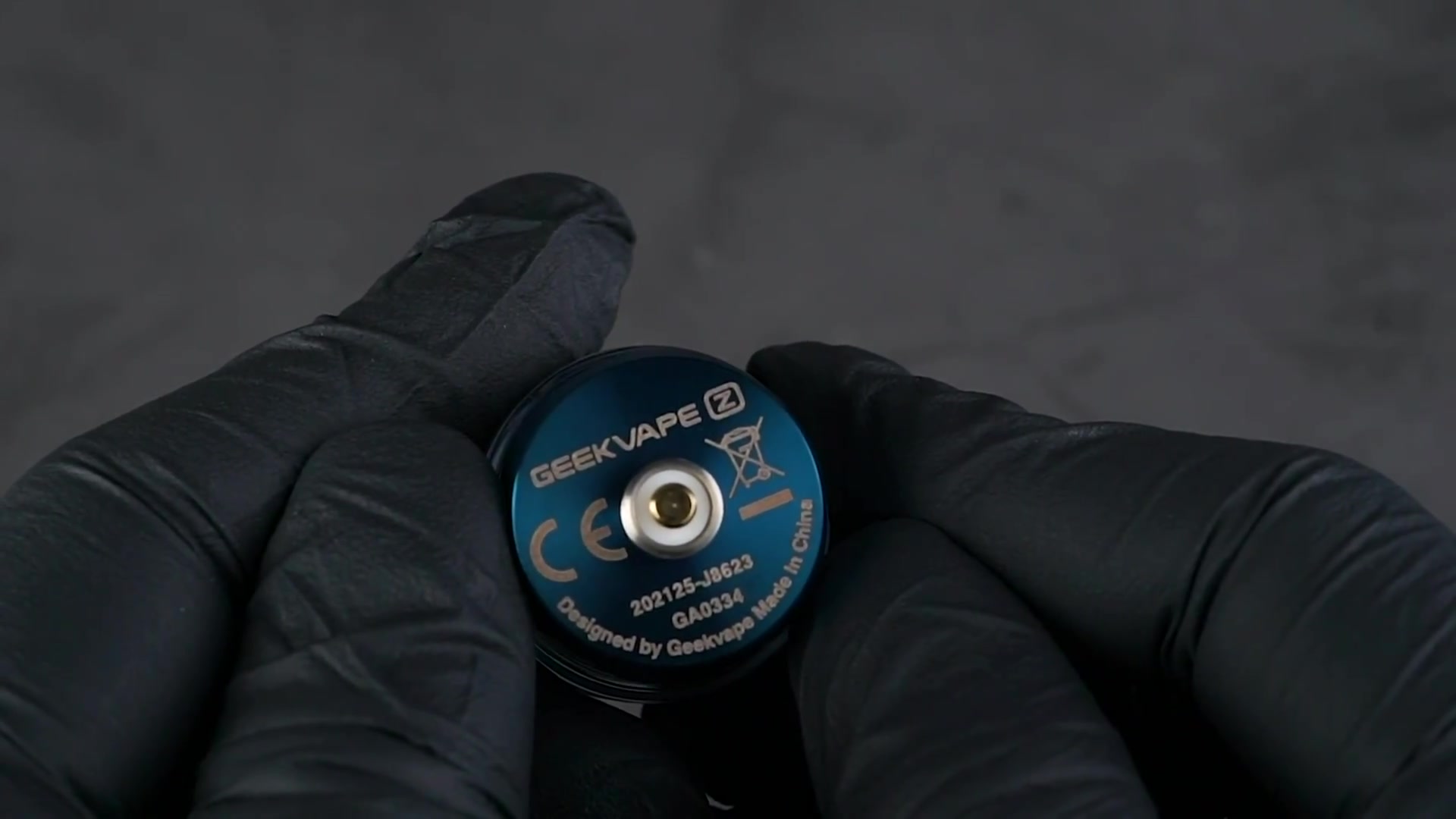 geekvape z nano 2代雾化器,都一个模样刻出来的,2代支持0.