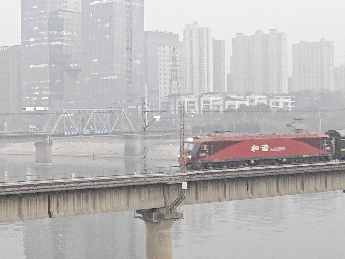 毛号最后一次牵引Z2次列车通过长沙浏阳河大桥哔哩哔哩bilibili