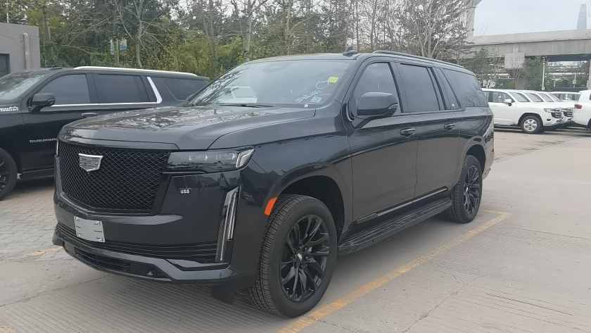 24款凯迪拉克凯雷德3.0t柴油加长版港口现车价格降至冰点