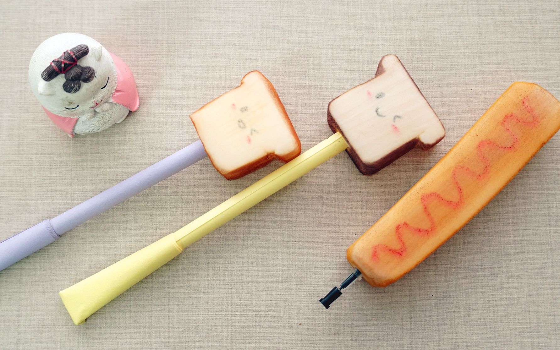 来做好玩的面包解压笔,几个步骤很简单,捏起来超解压_哔哩哔哩 (゜-゜