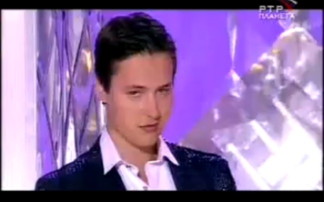 [图]【Vitas】2008.03.29《周末之夜》节目演唱《科玛洛沃》