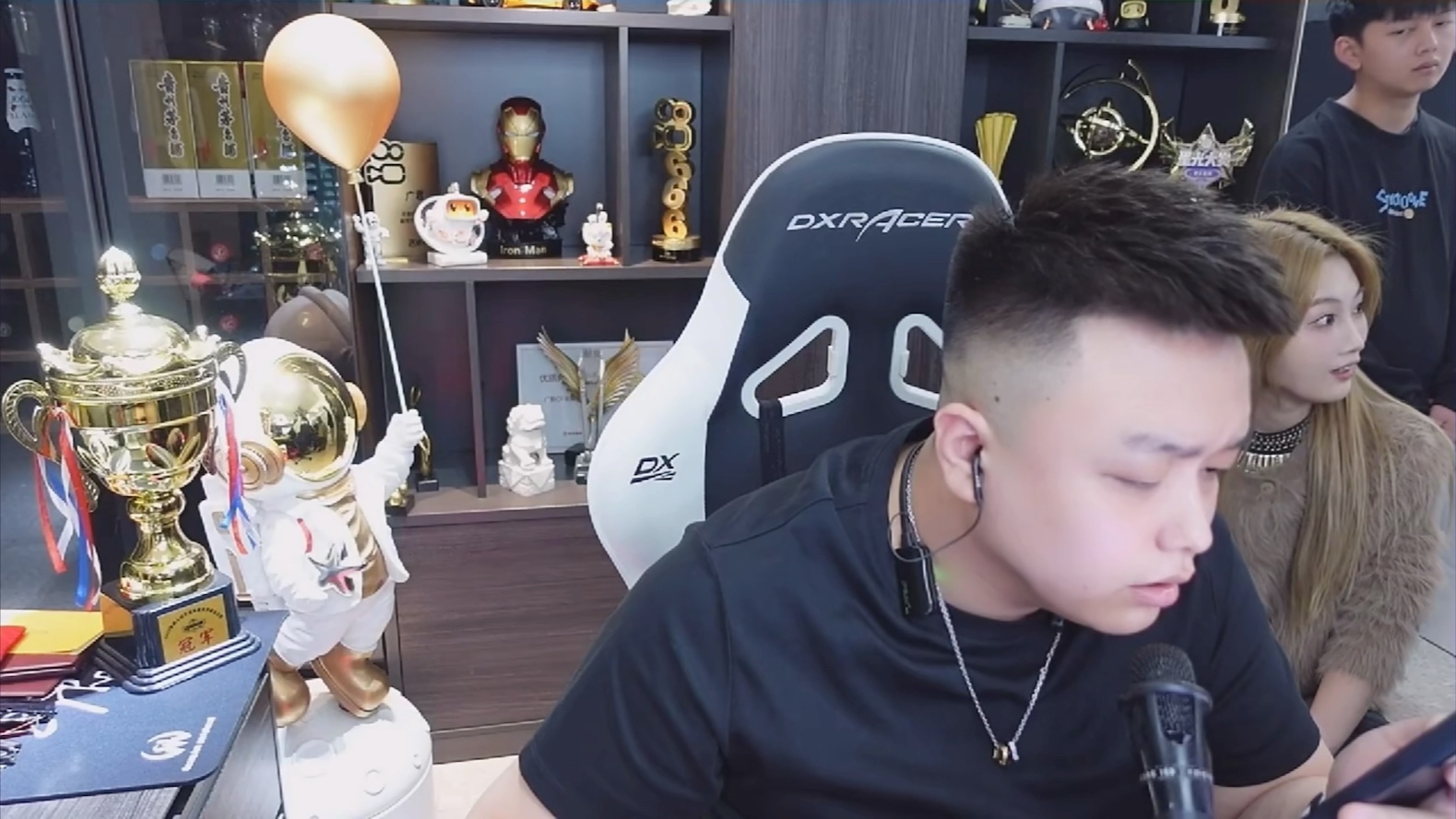 cf广军和绝迹新的聊天记录来了