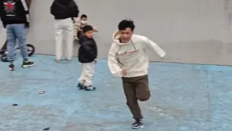 【滑板】打不过就加入，做个快乐小孩吧