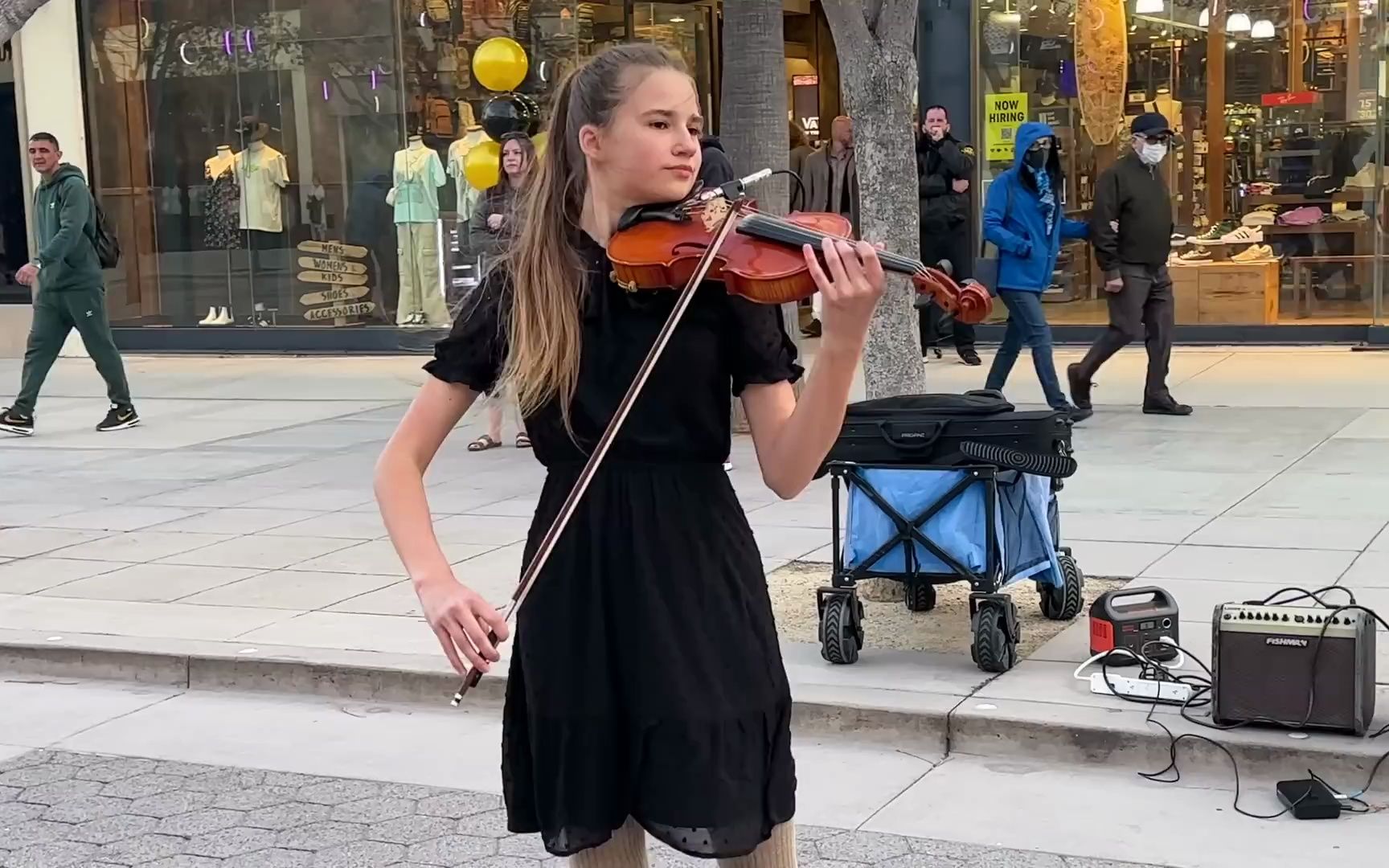 【小提琴】皇后乐队-卡罗琳娜·普罗琴科街头小提琴演奏