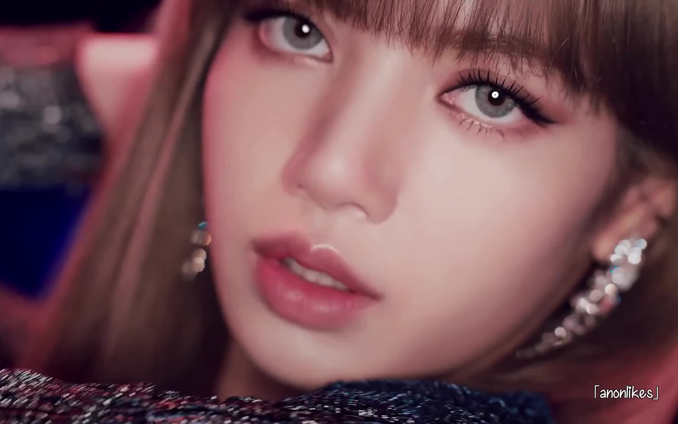 lisa say so图片