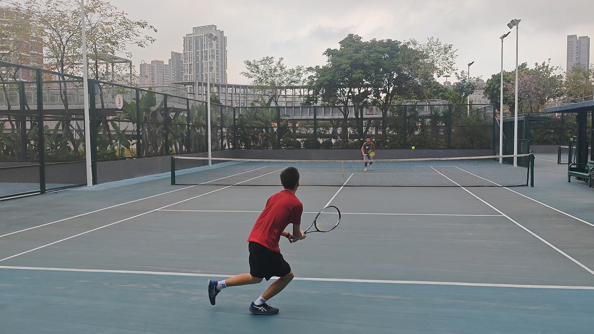 打网球分点比球速重要多了