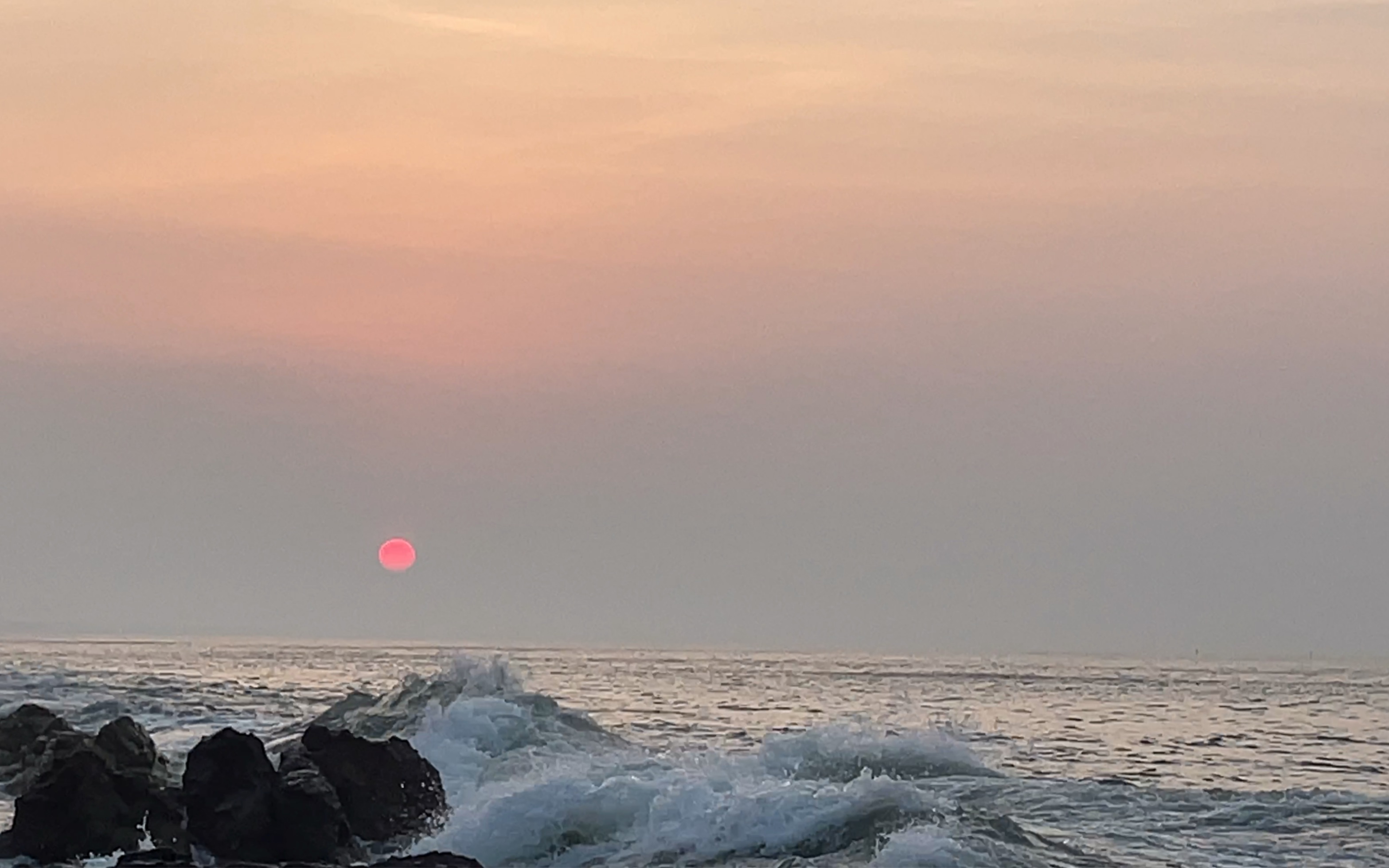 海上日出 阳光照耀在海面 美不胜收
