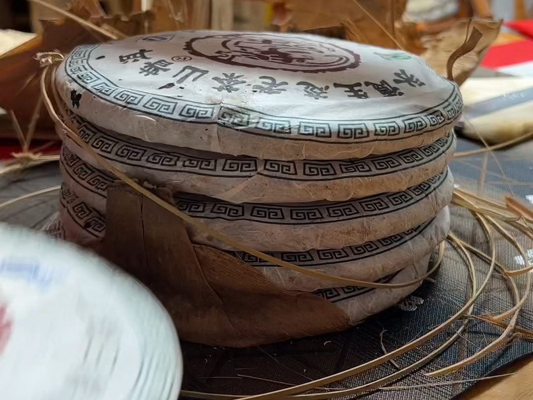 2006年忙肺古树茶老茶,拆提,嘎嘎响.#艾老师选茶 #忙肺古树茶