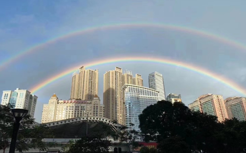 雨后彩虹,霓虹