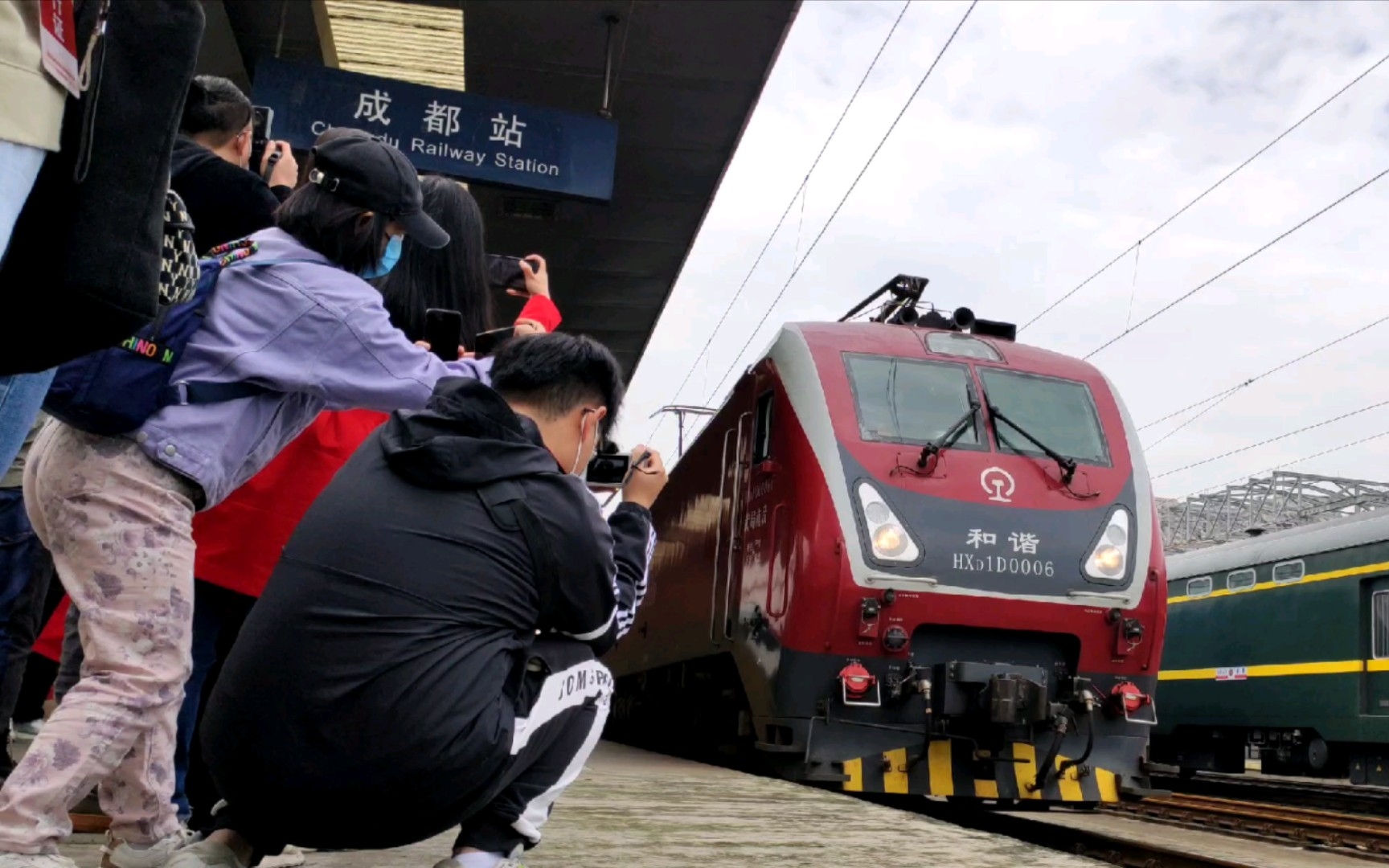 成都站即将站改,最后一班由成都站始发的z50次列车