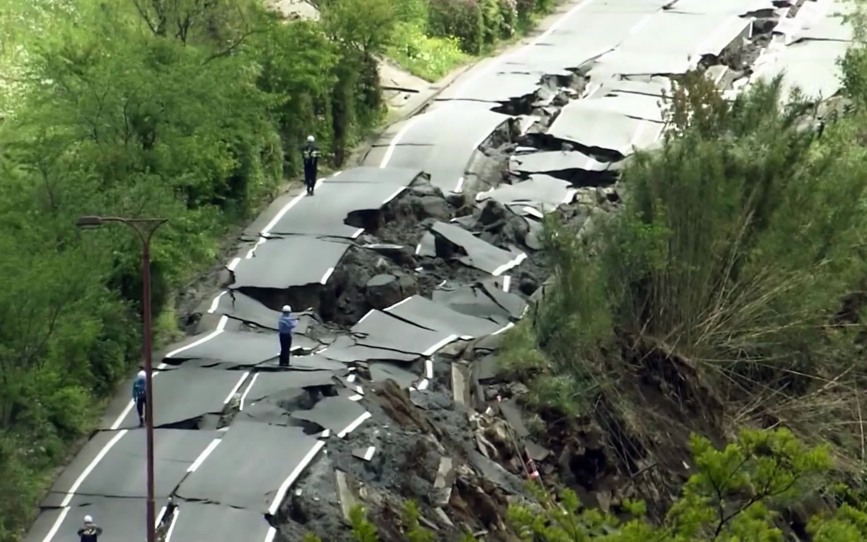 【紧急呼救】美国南部发生七点一级大地震